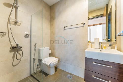 Community and Pool View 3BR Townhouse, Minutes from Desert Camp,DAMAC Hills 2 Amargo by Deluxe Holiday Homes, Dubaï (photo 10)