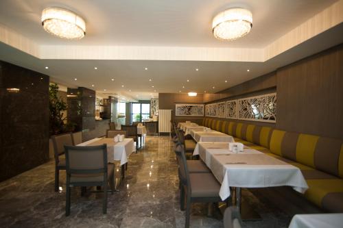 Ресторант, Yeni Bahar Otel in Анкара