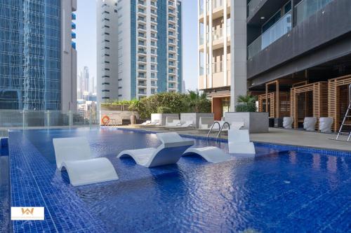 Elevated Living Studio Facing the Burj, Dubai (foto 6)