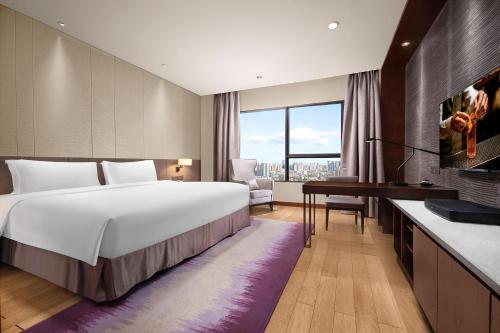 2 bedrooms, 4 beds