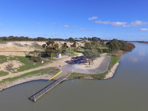 Full Throttle Retreat in เทเลม เบนด์