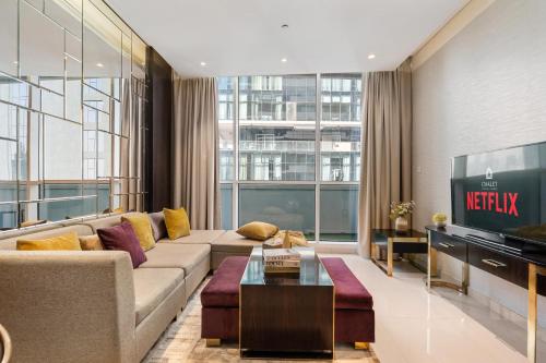 Nice 2 Bedroom Apartment! 5 Minutes walk to Dubai Mall, Downtown Dubai, Dubái (foto 7)