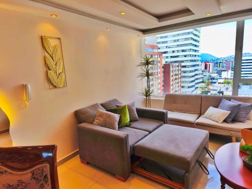 Three-Bedroom Deluxe Apartment image 2