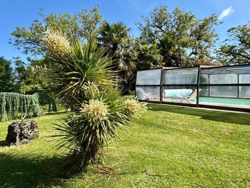 Plaisir d eau gite avec piscine couverte chauffée 28 degré Padirac rocamadour gîte à louer Aynac