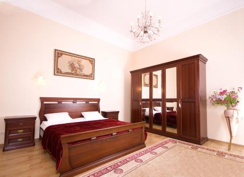 1 queen bed