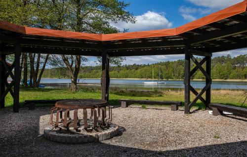Viesnīcas āriene, Awesome Apartment In Ostrowite With Sauna in Okoniny Nadjeziorne