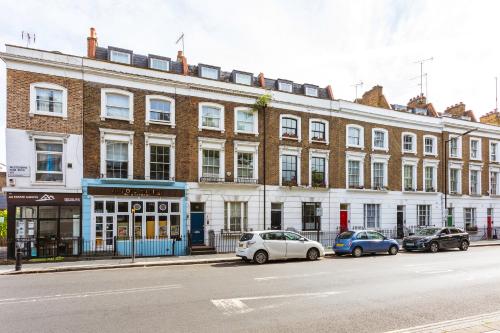 2-bedroom split-level apartment in Notting Hill - image 2