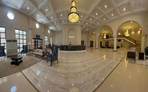 Lobby, Alhamra Hotel in Gujrat