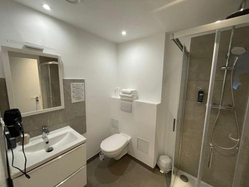 Studio (3 Adults)