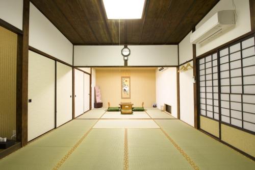 036H 桃園町 箱根 天然温泉忍者ハウス 限定レンタルヴィラ1組 無料駐車場込みa