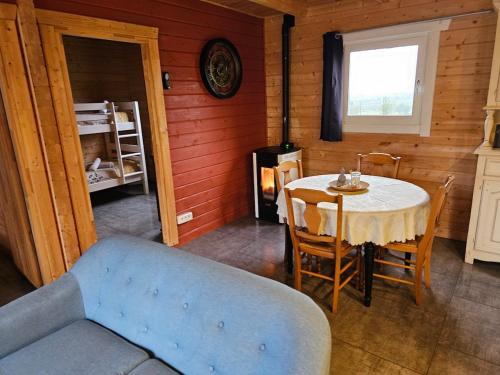 La Belle brune, avec jacuzzi in Le Wast