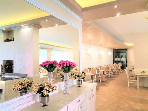 مطعم, Grenada Complex All Inclusive in وسط مدينة نيسبار