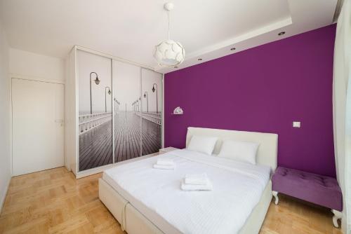 Ursynów Romera Chic Apartment by BookingHost, Warsaw
