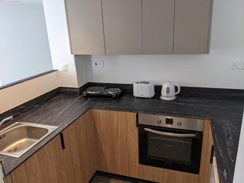 Two-Bedroom Apartment (4-5 Adults) image 4