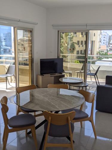 Two-Bedroom Apartment (4-5 Adults) image 10