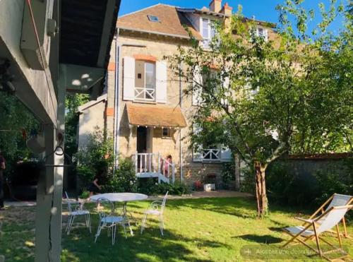 Jardín, House near forest in Barbizon