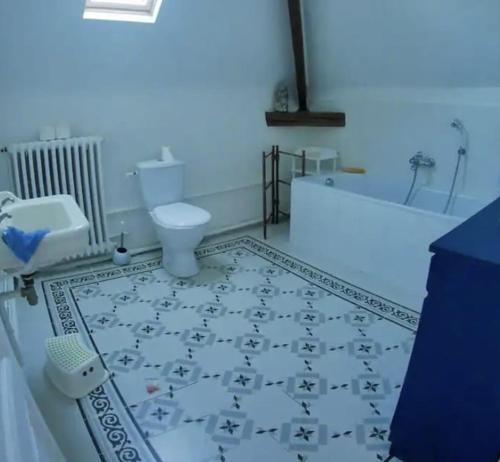 Baño, House near forest in Barbizon