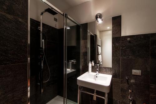 Superior Apartment image 3