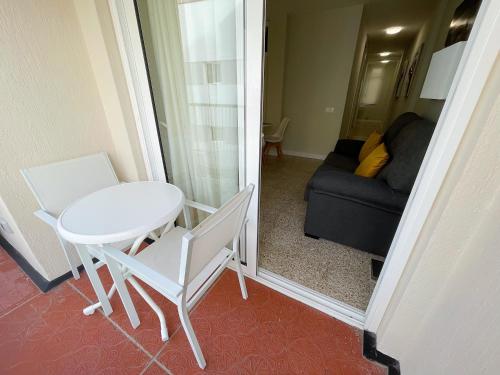 One-Bedroom Apartment with Balcony image 10