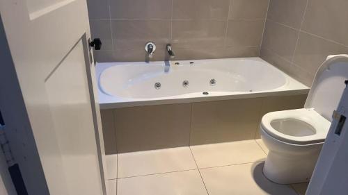 3 Bedroom House, 12 Phyllis St, Mt Albert, Auckland, Auckland (fotografie 9)