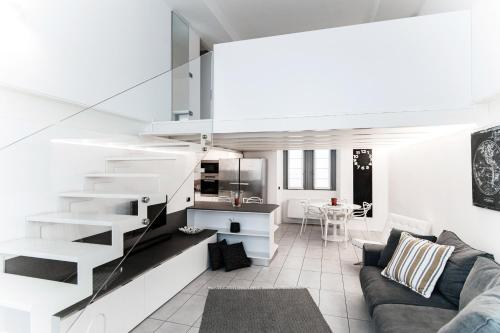 One-bedroom Loft Apartment  image 3