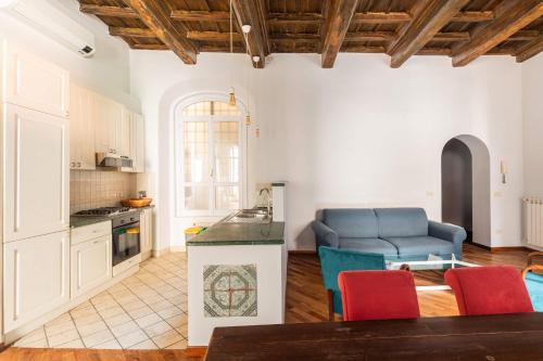 Trastevere Charming Apartment by RomeLoft, Roma (foto 2)