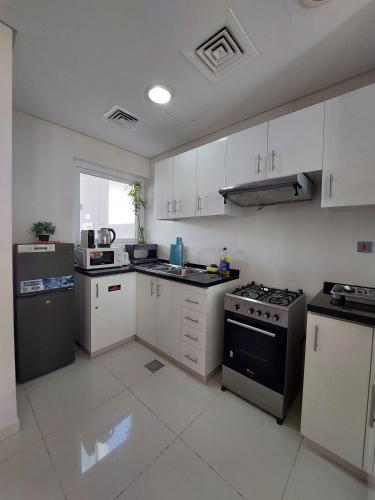 Damac Hills 2- Relaxing 3BR townhouse - Homeyvillas, Dubai (foto 5)