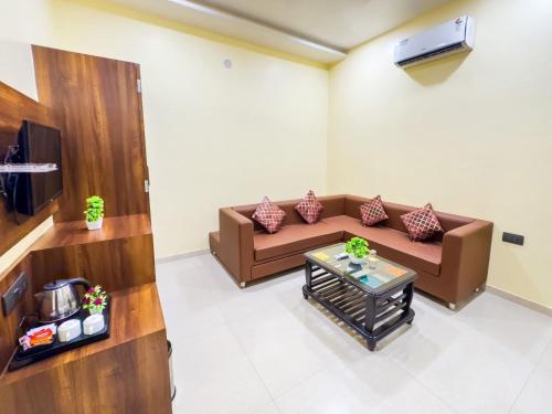 Hotel Hillcrest Udaipur - Crafted For Comfort - image 3