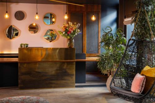 Maxim Folies - image 12