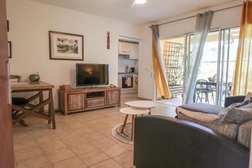 L'escale verte - garden & pool in Petit-Bourg