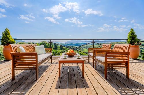 บริการและสิ่งอำนวยความสะดวก, Castle View Haven With Wellness And Pool - Happy Rentals in ตราโคสชัน