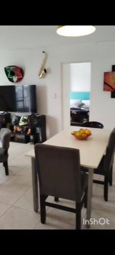 One-Bedroom Apartment image 5