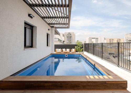 Balcony/terrace, Hofesh Yehonatan Artemis Garden Apt Pool in Tiberias