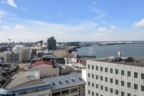 Spacious 3BR Apartment with 2 bathrooms by Heimaleiga, Reykjavik