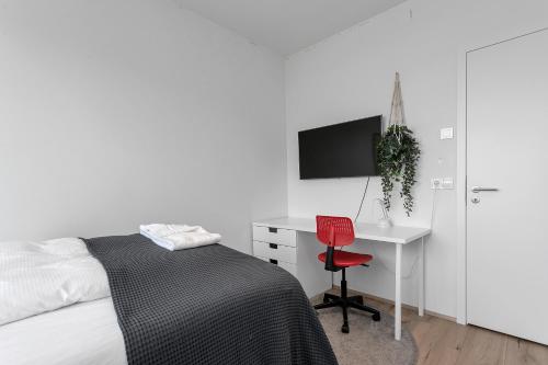 Three-Bedroom Apartment image 3