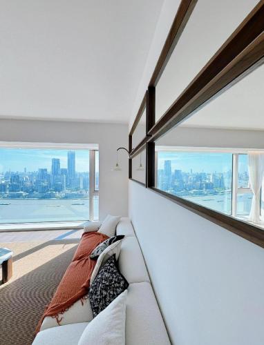Shanghai Skyline - Spacious&Elegant Luxury Apartment in Lujiazui near Shanghai Center Tower, Shanghai (photo 11)