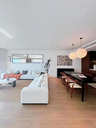 Shanghai Skyline - Spacious&Elegant Luxury Apartment in Lujiazui near Shanghai Center Tower, Shanghai (photo 10)