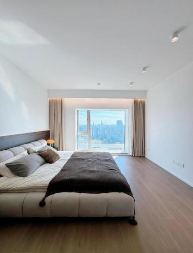 Shanghai Skyline - Spacious&Elegant Luxury Apartment in Lujiazui near Shanghai Center Tower, Shanghai (photo 9)
