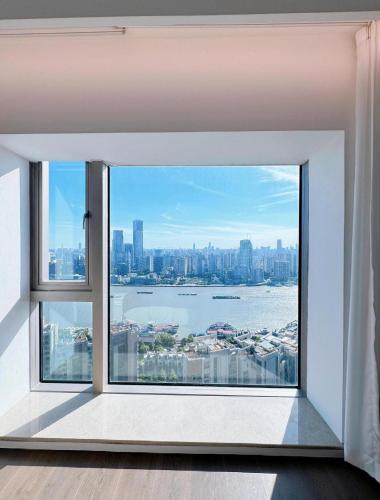 Shanghai Skyline - Spacious&Elegant Luxury Apartment in Lujiazui near Shanghai Center Tower, Shanghai (photo 4)