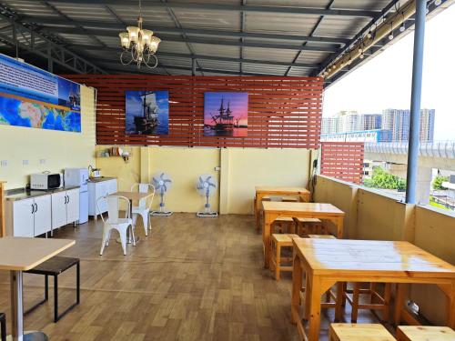 latitude 13 Room & breakfast - 레스토랑