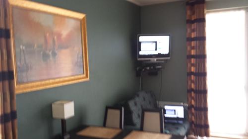 Apartment with Terrace - image 3