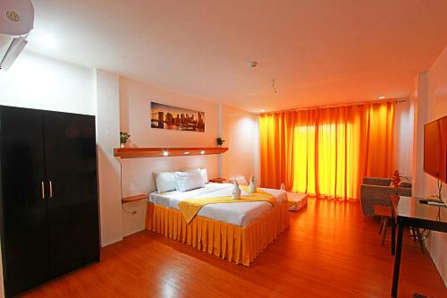 room detail thumbnail 0