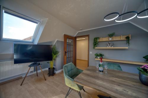 DresdenStay 3 Schlafzimmer 2 Bäder Balkon Kamin PS4, Drážďany (fotografie 7)