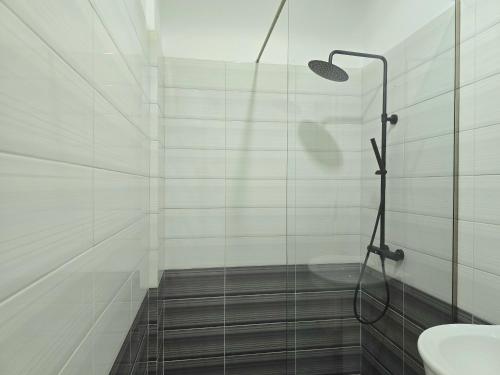 Two-Bedroom Apartment with Balcony image 10