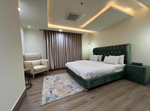 Three-Bedroom Premium Apartment with Balcony image 10