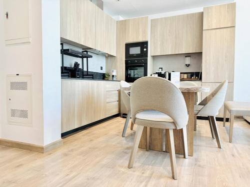 Vserve -Elegant Penthouse Stay in the Heart of JVC, Dubaï (photo 6)