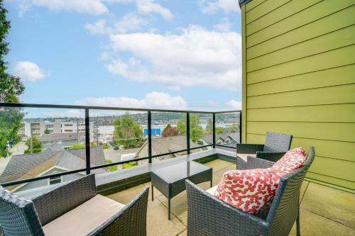 1 Mi to Dtwn Seattle: Condo w/ Garage Parking – khách sạn tại Queen Anne
