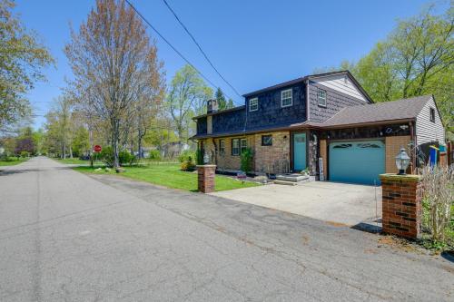 1 Mi to Lake Erie: Family-Friendly Angola Home! in Angola (NY)