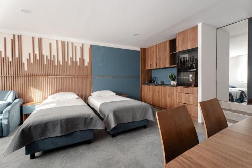 3 twin beds, 1 sofa bed