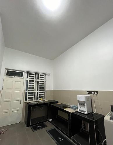 Cozy Nest House in Paka